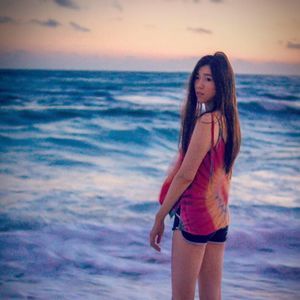 Meet your Posher, Iris